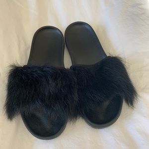 Ugg Royale Black Toscana Fur Slides Slippers